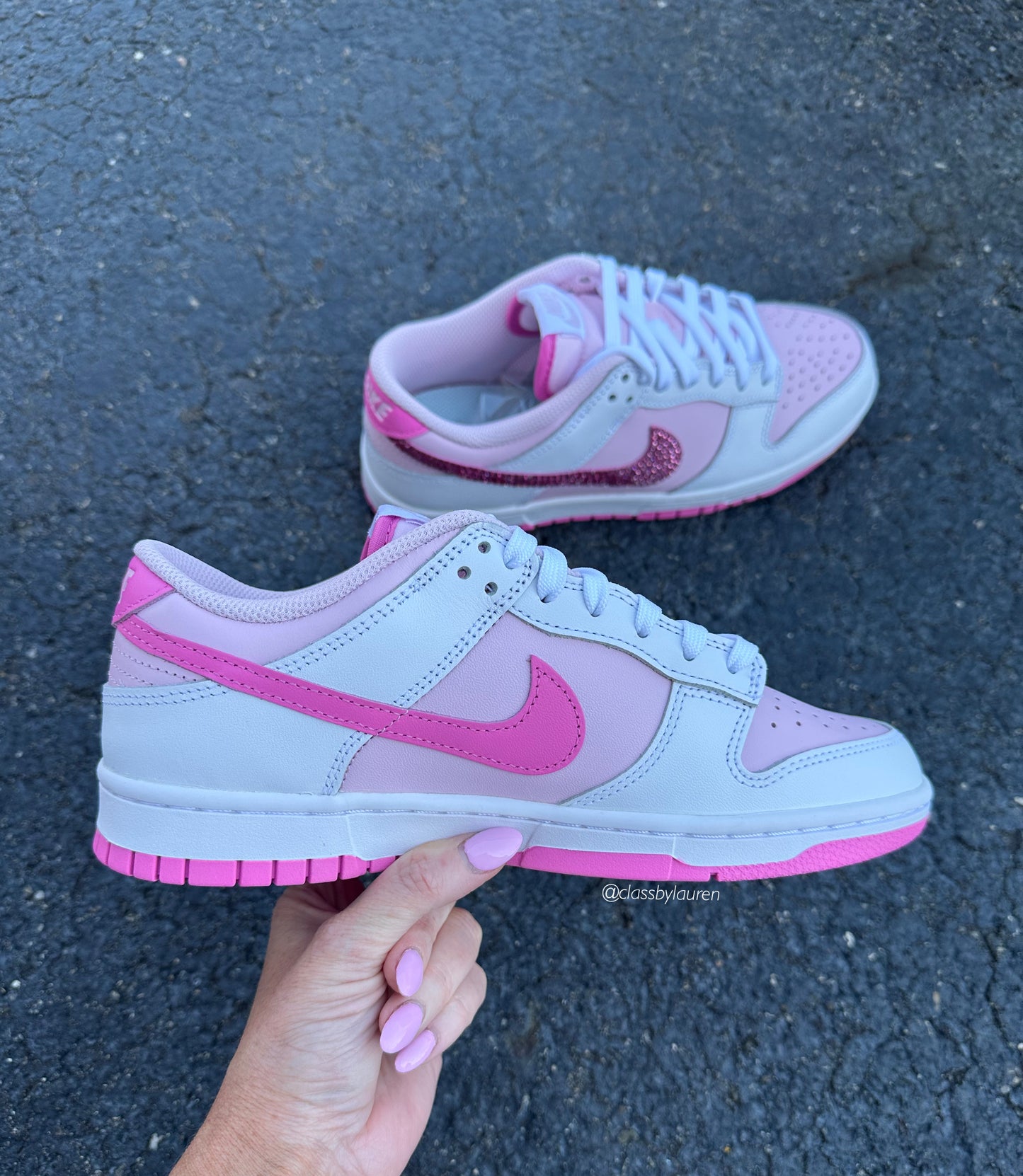Women’s Pink 💅🏻 White Nike Dunks