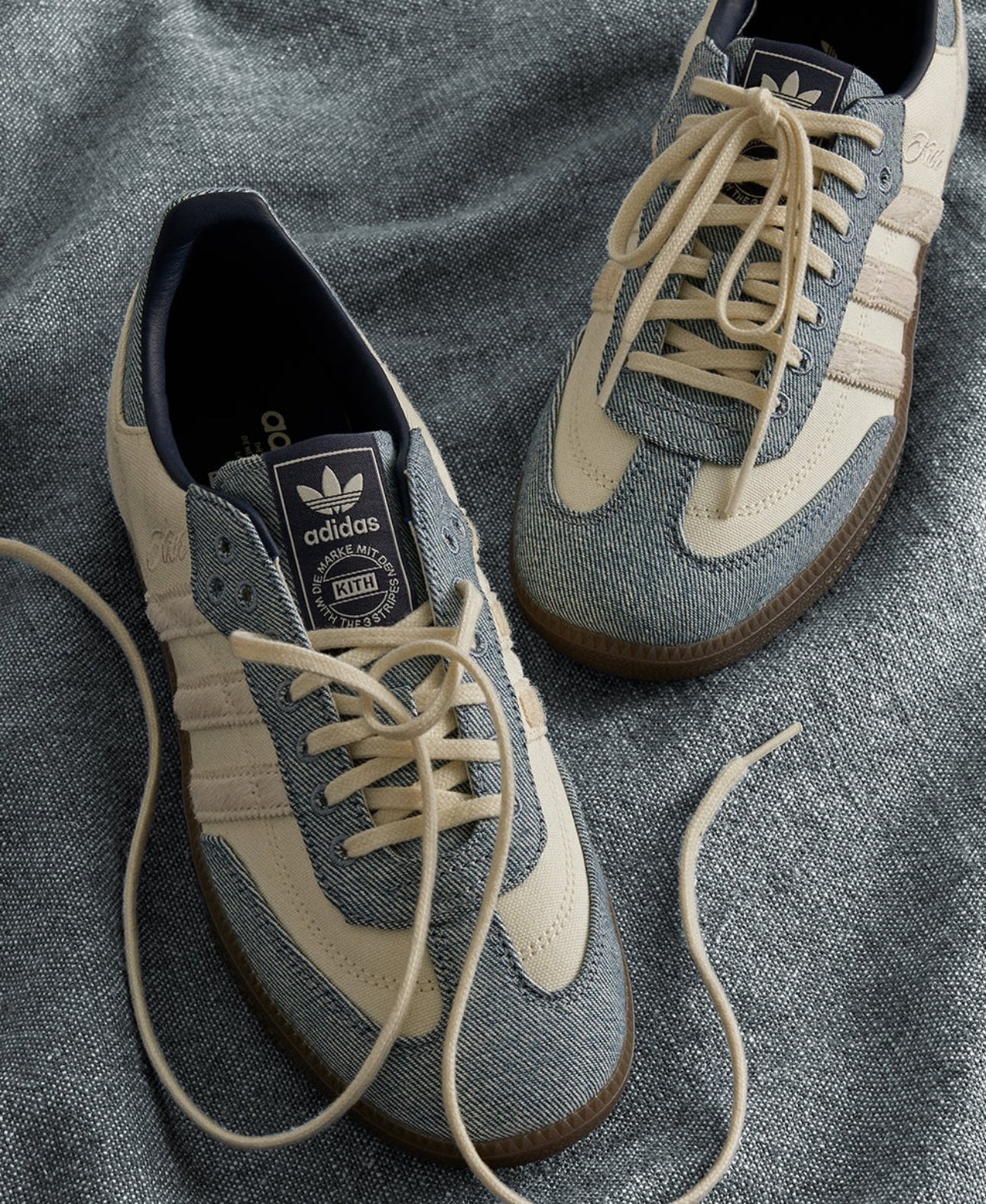 ✨New Fall✨ Adidas Champagne Denim Samba