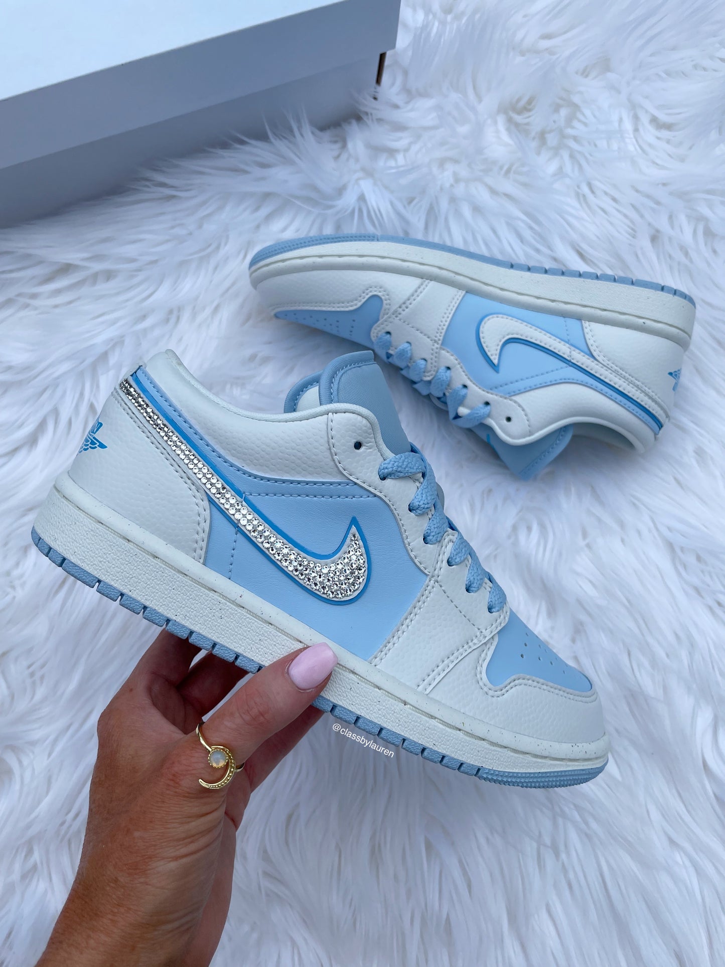 Nike Air Jordan 1 Low SE Powder Blue