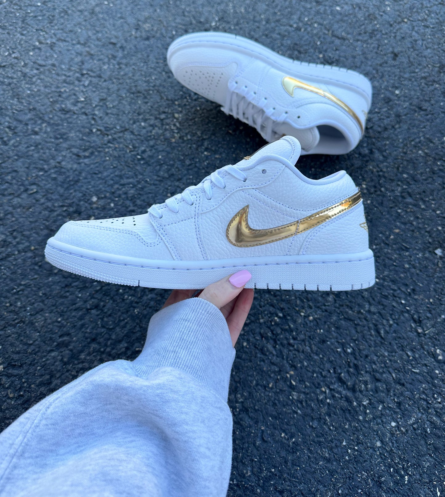 Nike Air Jordan 1 Metallic White Gold