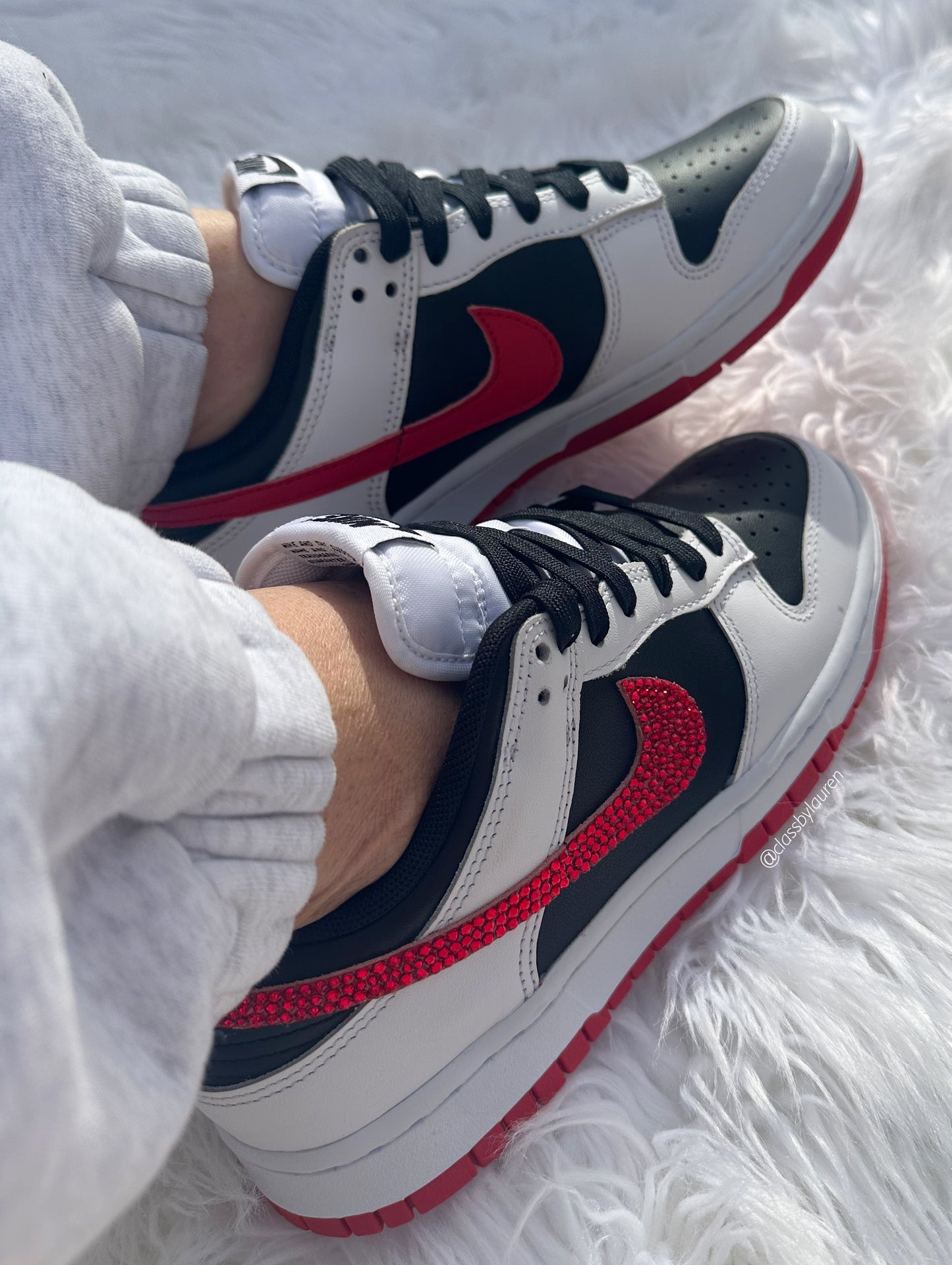 🤍 Nike Reverse Red Panda Dunks *Rare* 🖤❤️