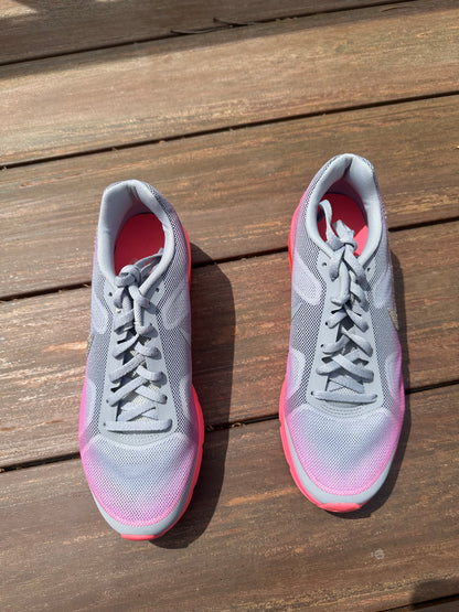 Nike Sequent’s Pink Size Girls 6.5/Women 8