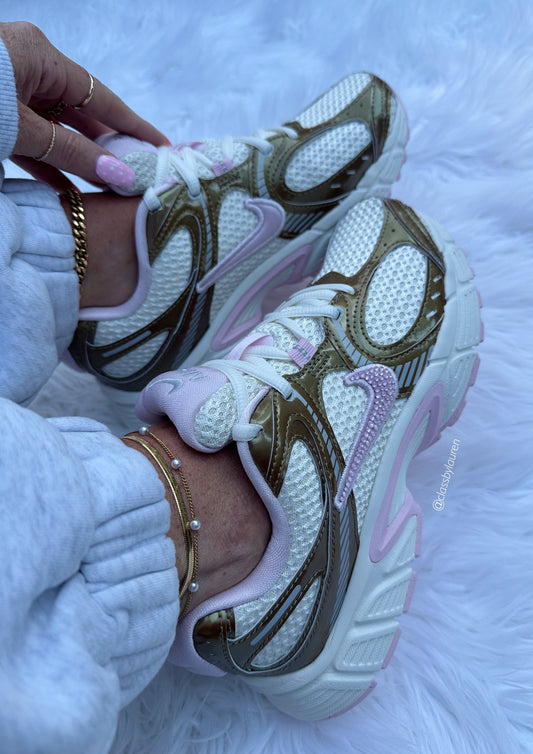 Nike Pale Pink ✨Gold Metallic✨
