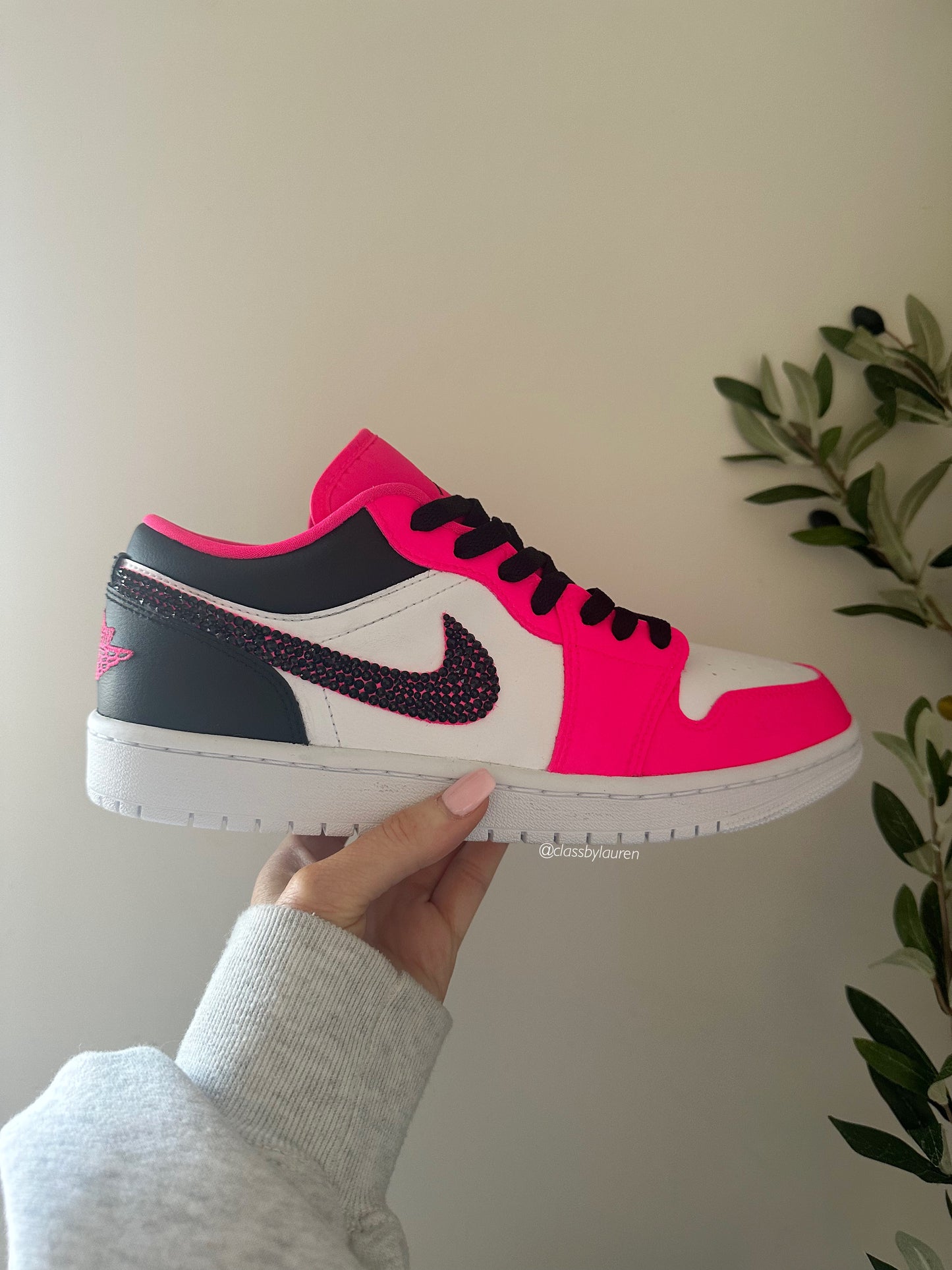 Women’s Air Jordan 1 Hand Painted Hot Pink