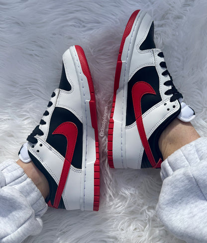 🤍 Nike Reverse Red Panda Dunks *Rare* 🖤❤️