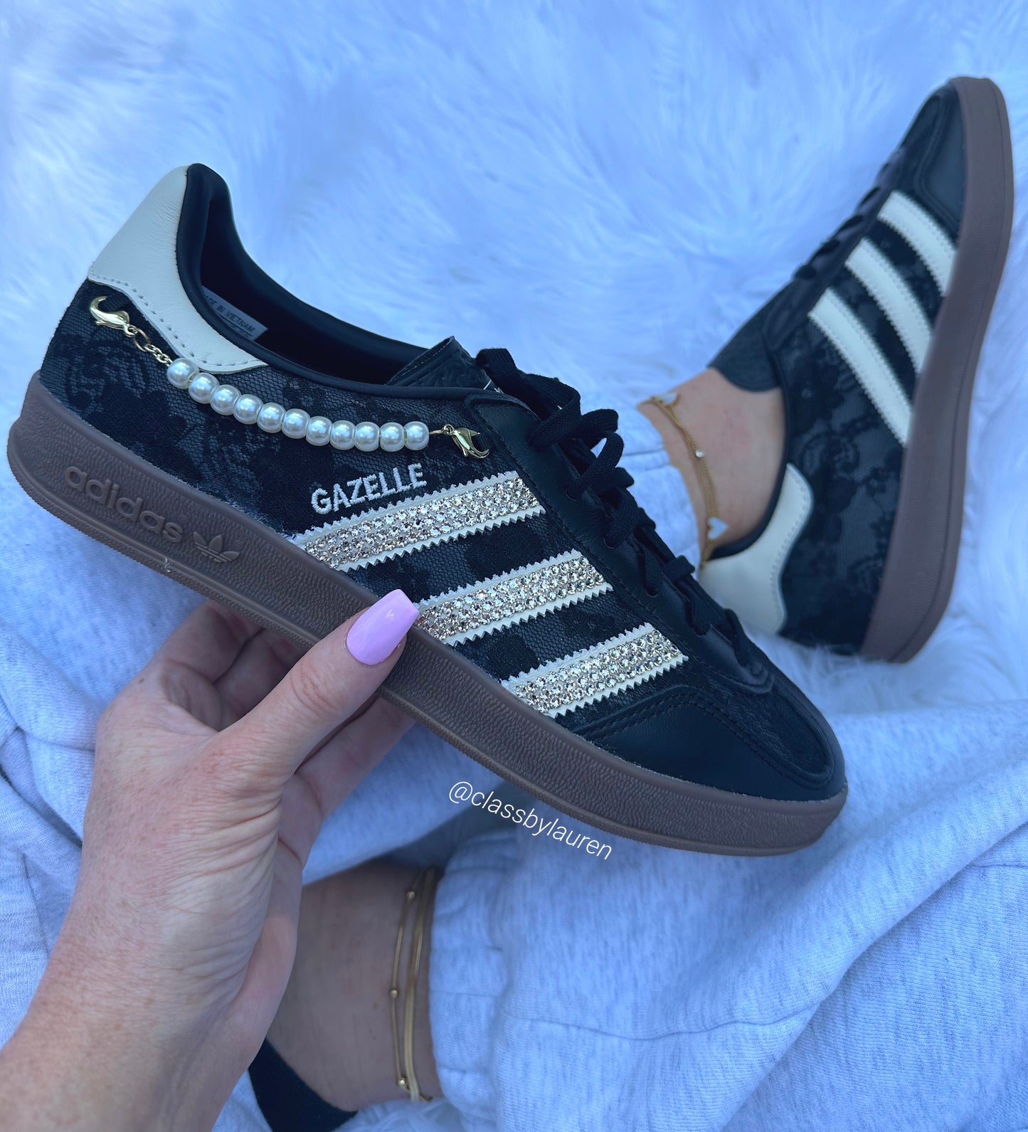 ✨ Adidas Women Lace Pearl Gazelle