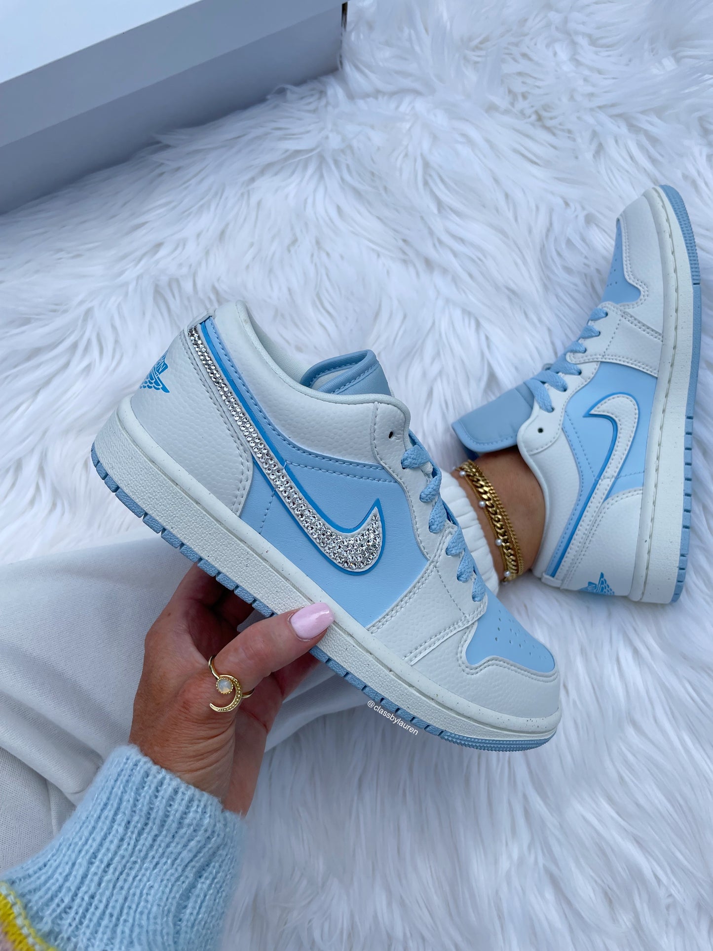 Nike Air Jordan 1 Low SE Powder Blue