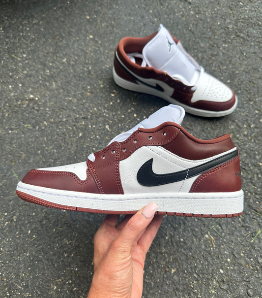 Nike Jordan Low Garnet