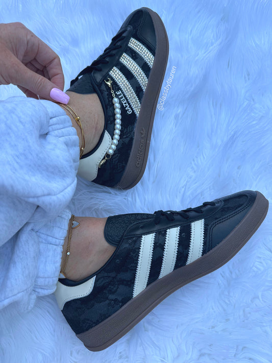 ✨ Adidas Women Lace Pearl Gazelle