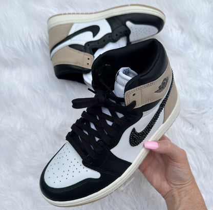 Women’s Jordan 1 Mids Latte