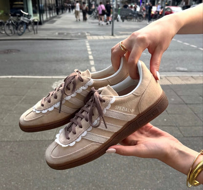 ✨New Fall✨ Adidas Beige/Brown Spezial