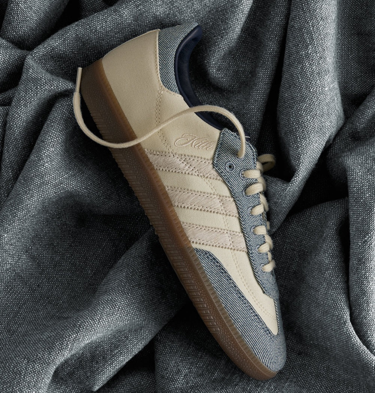 ✨New Fall✨ Adidas Champagne Denim Samba