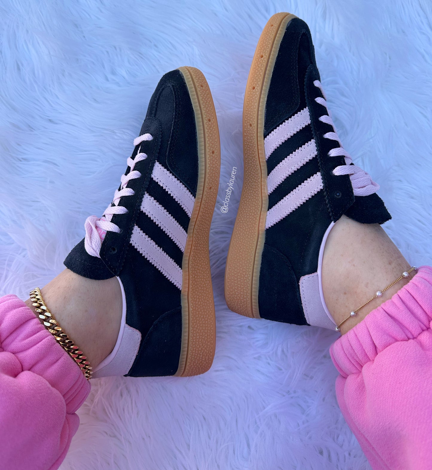 🩷Adidas Women Black Pink Spezials🖤