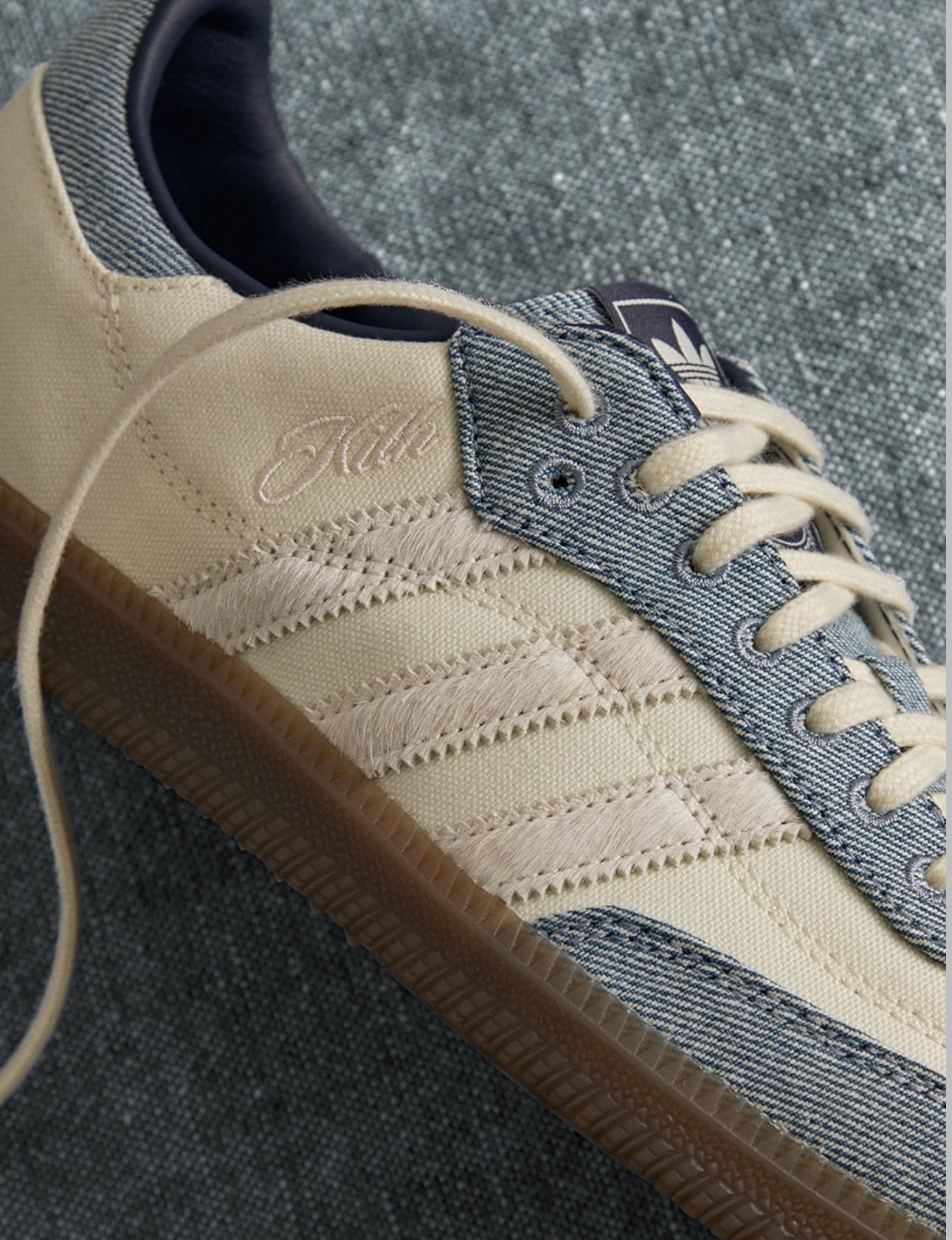 ✨New Fall✨ Adidas Champagne Denim Samba