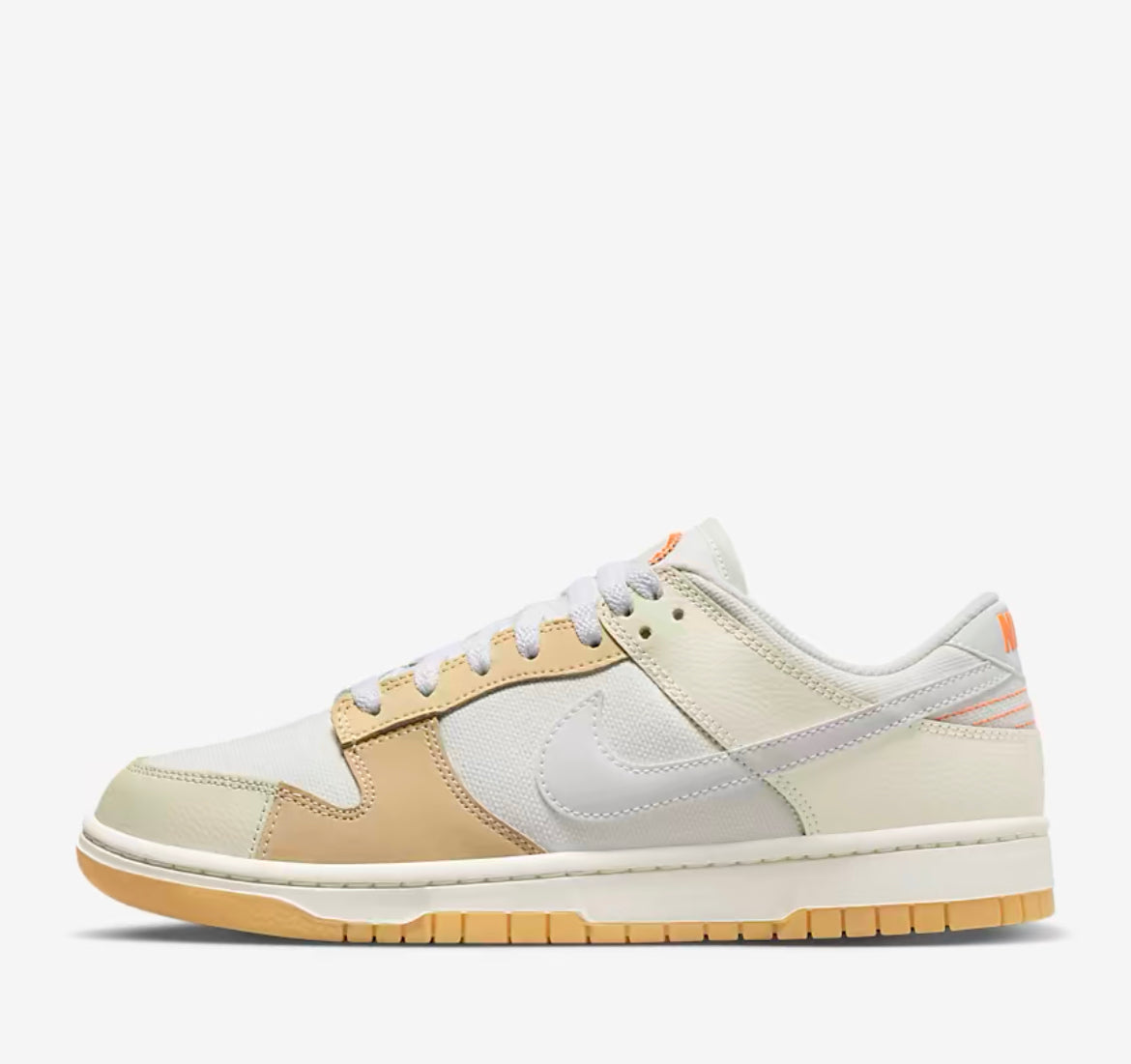 Nike Sanddrift Dunks